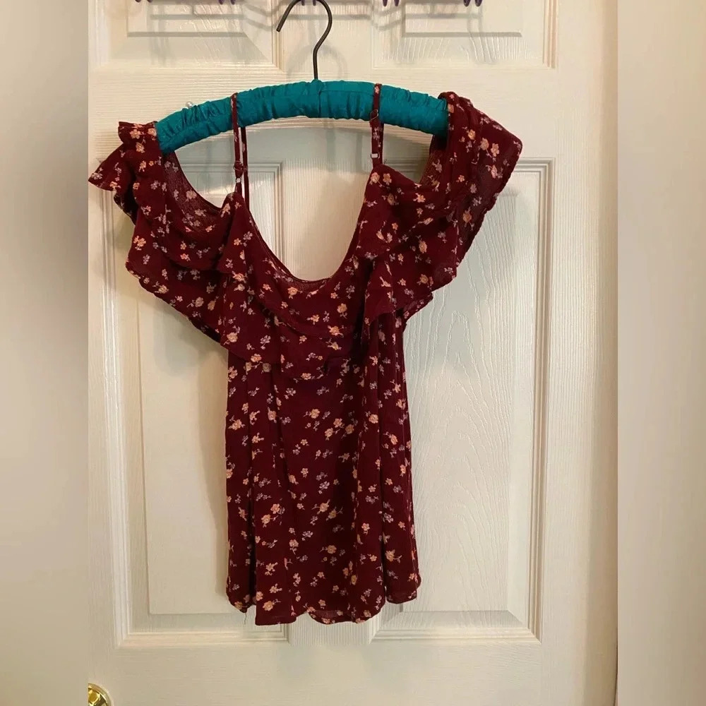 Off the shoulder top - Picture 4 of 5